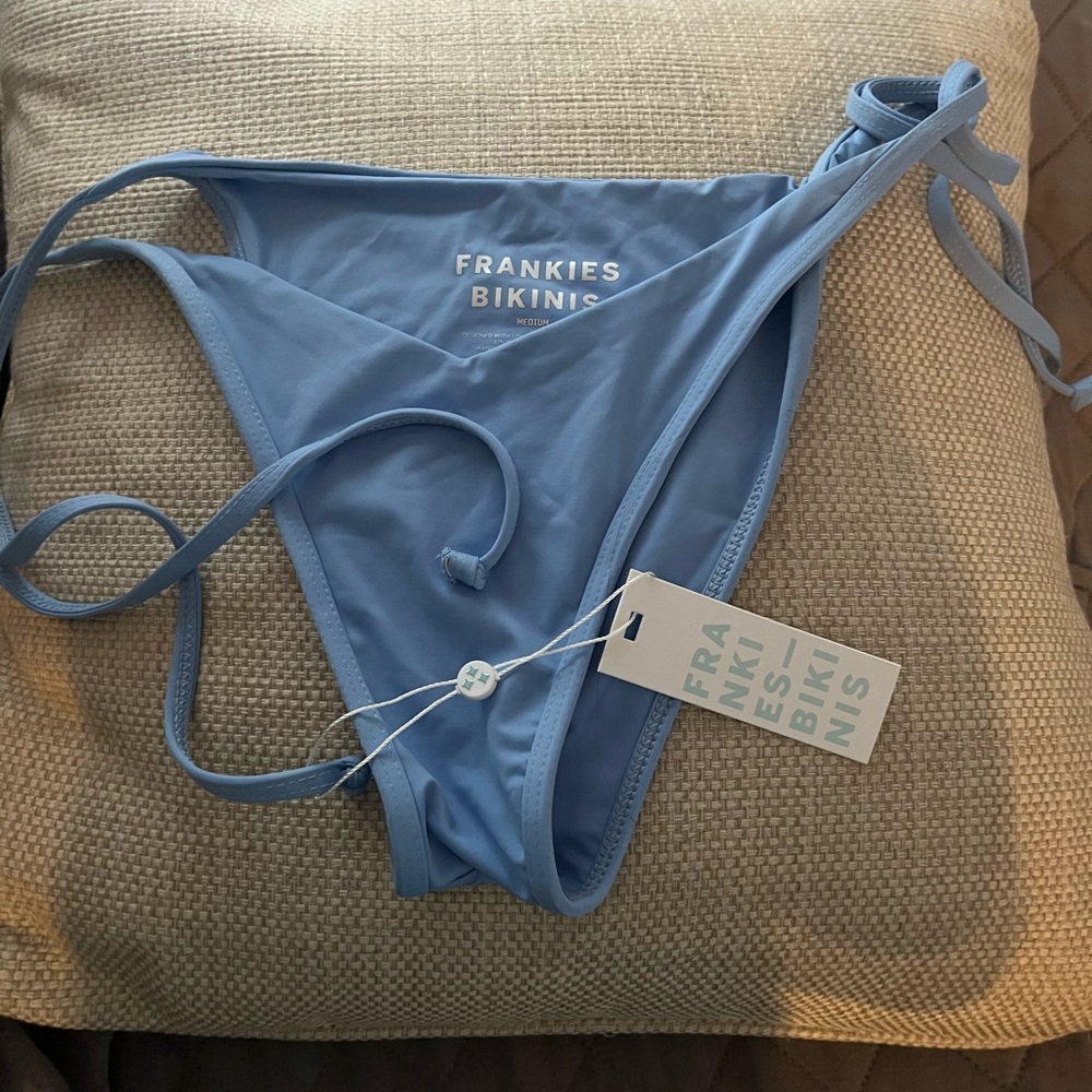 Frankie’s Bikinis “Connor” bottom size M